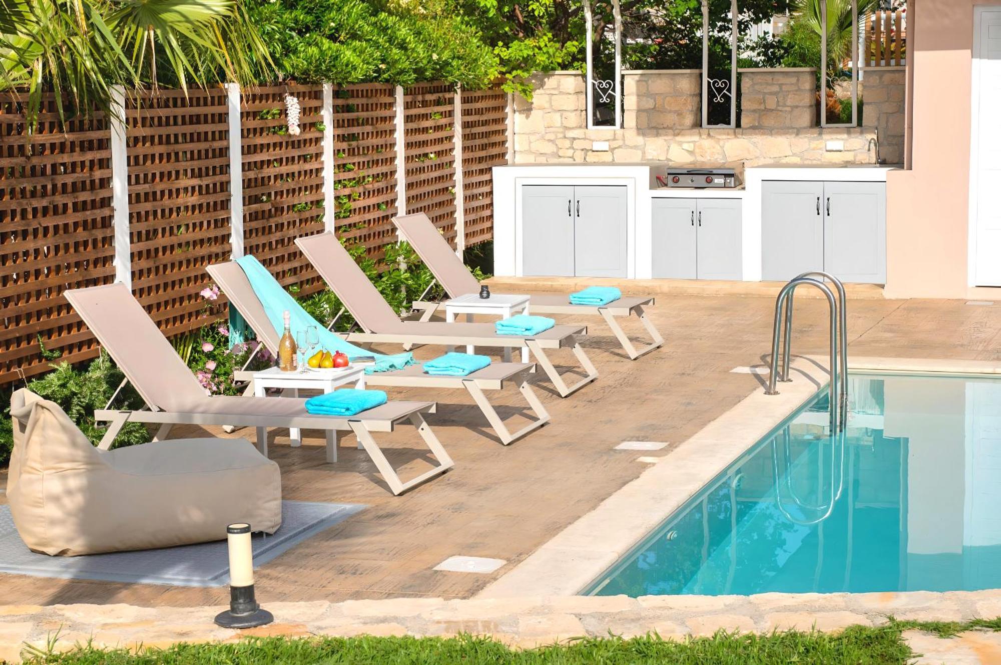 Allas Villa Heated Pool ハニア エクステリア 写真